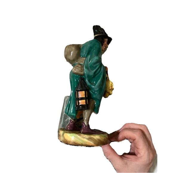 Halloween Antique Royal Doulton “The Mask Seller” Figurine Retired 2103 - Picture 11 of 16